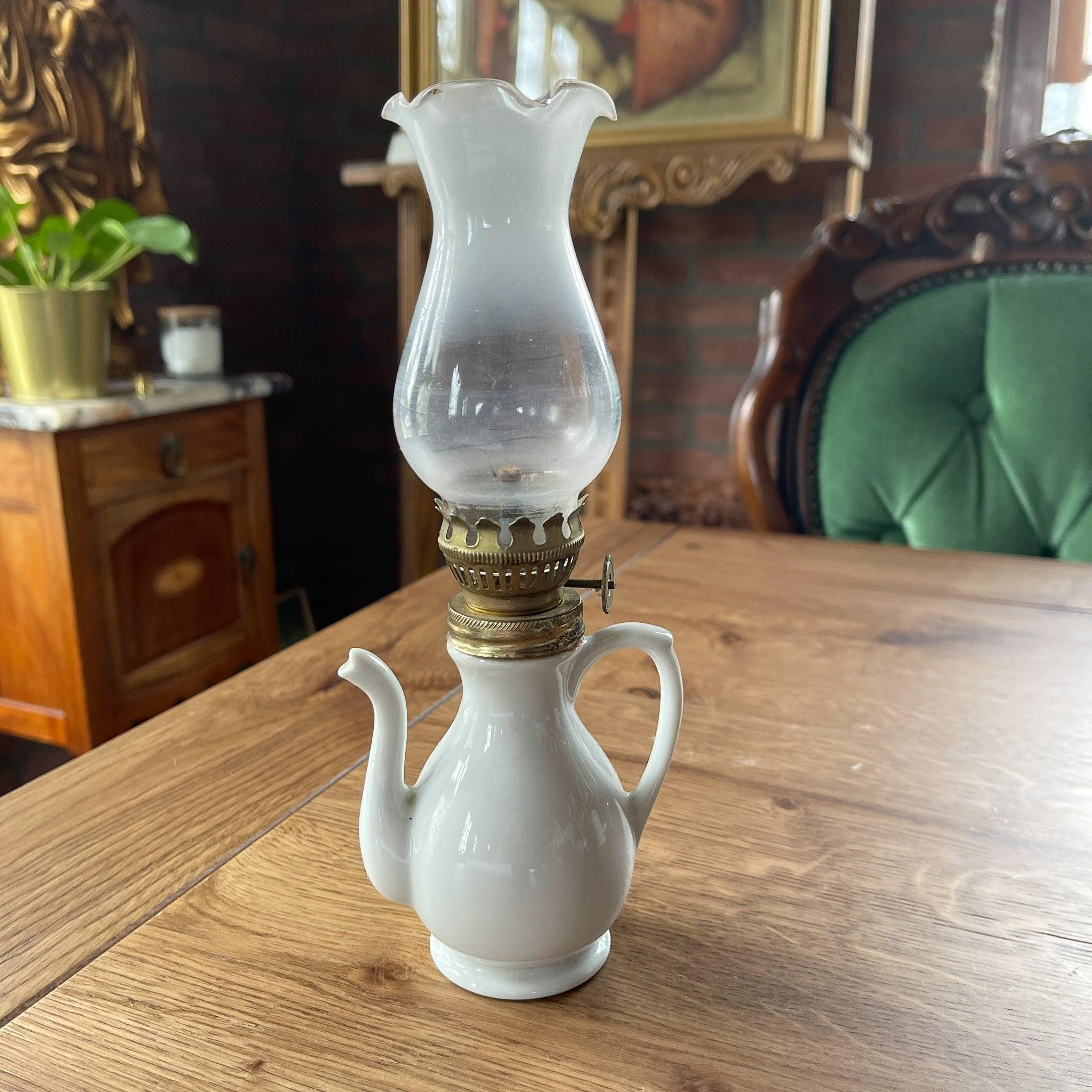 Antiek wit porseleinen olielamp theepotje - 51Dnspod | Smaakvolle damp – Verzendkosten vrij vanaf 40€ Antiek wit porseleinen olielamp theepotje - 51Dnspod | Smaakvolle damp – Verzendkosten vrij vanaf 40€