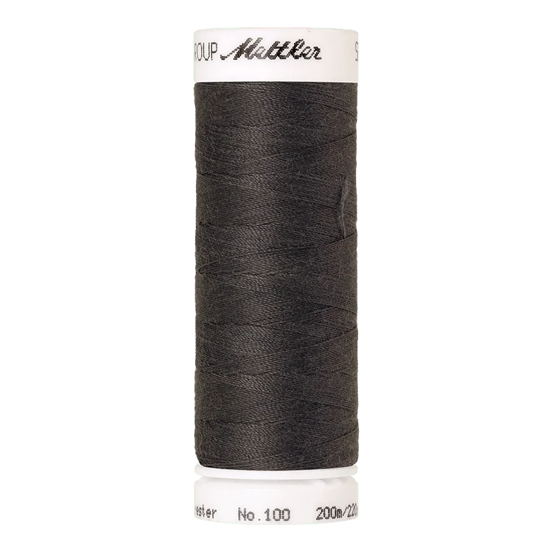 Amann Mettler – Seralon naaigaren 200m - 0416 Dark Charcoal - 51Dnspod | Smaakvolle damp – Verzendkosten vrij vanaf 40€ Amann Mettler – Seralon naaigaren 200m - 0416 Dark Charcoal - 51Dnspod | Smaakvolle damp – Verzendkosten vrij vanaf 40€