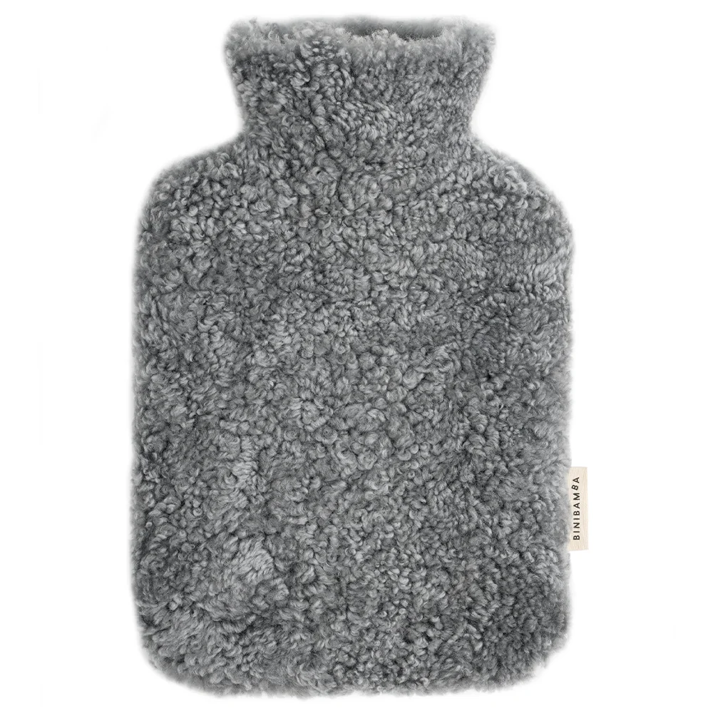 Binibamba Lil’Hottie Warmwaterkruik - 51Dnspod | Smaakvolle damp – Verzendkosten vrij vanaf 40€ Binibamba Lil’Hottie Warmwaterkruik - 51Dnspod | Smaakvolle damp – Verzendkosten vrij vanaf 40€