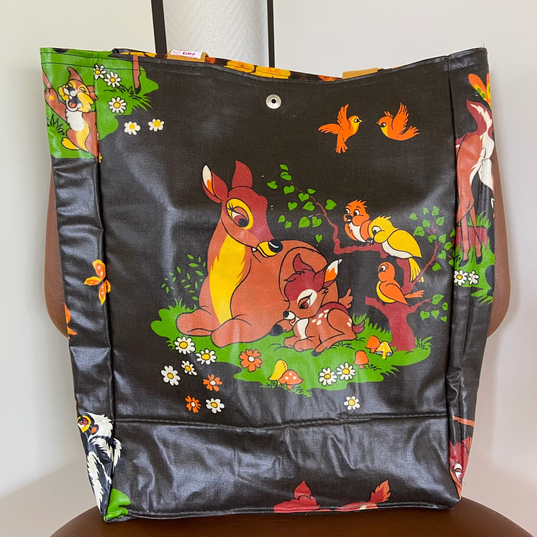 Boxkleed tas Bambi bruin 1 - 51Dnspod | Smaakvolle damp – Verzendkosten vrij vanaf 40€ Boxkleed tas Bambi bruin 1 - 51Dnspod | Smaakvolle damp – Verzendkosten vrij vanaf 40€