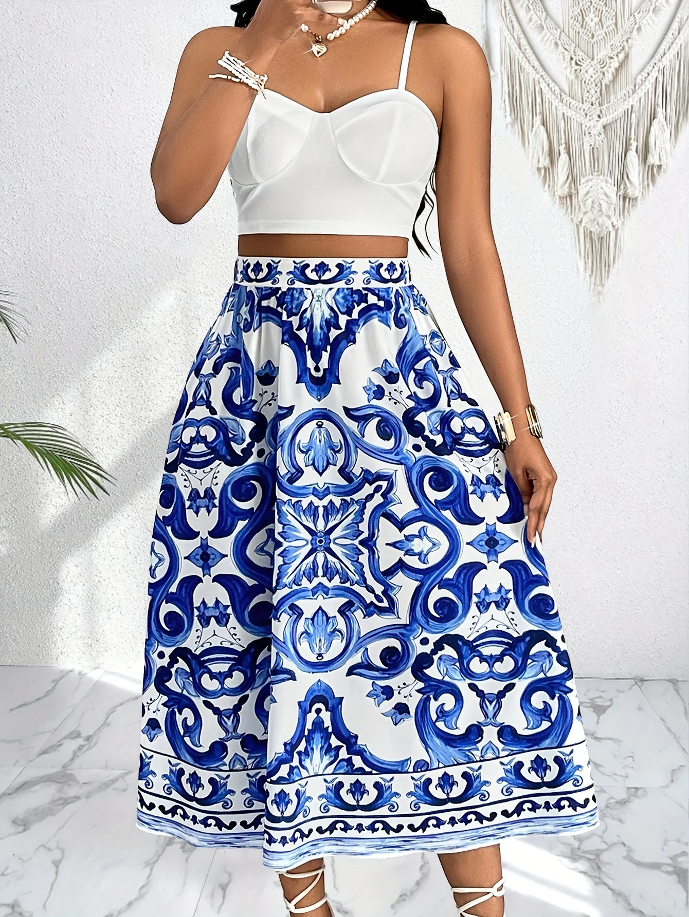 Blauw en Wit Rok Set | Zomerset dames | Elegante Rok en Top Set - 51Dnspod | Smaakvolle damp – Verzendkosten vrij vanaf 40€ Blauw en Wit Rok Set | Zomerset dames | Elegante Rok en Top Set - 51Dnspod | Smaakvolle damp – Verzendkosten vrij vanaf 40€