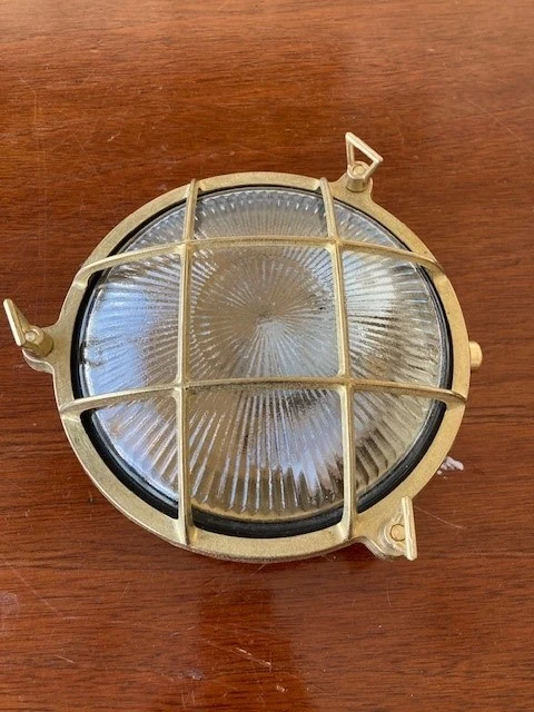 Bulleye Walrus scheepslamp, messing met lensglas, 21 cmø - 51Dnspod | Smaakvolle damp – Verzendkosten vrij vanaf 40€