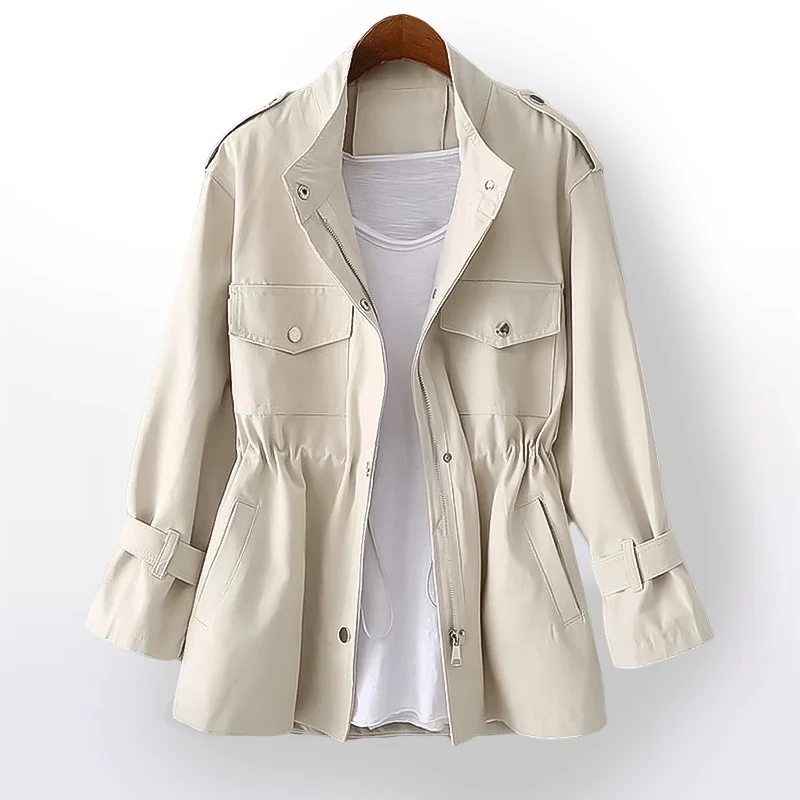 Amira – Tijdloze Dames Trenchcoat - 51Dnspod | Smaakvolle damp – Verzendkosten vrij vanaf 40€ Amira – Tijdloze Dames Trenchcoat - 51Dnspod | Smaakvolle damp – Verzendkosten vrij vanaf 40€