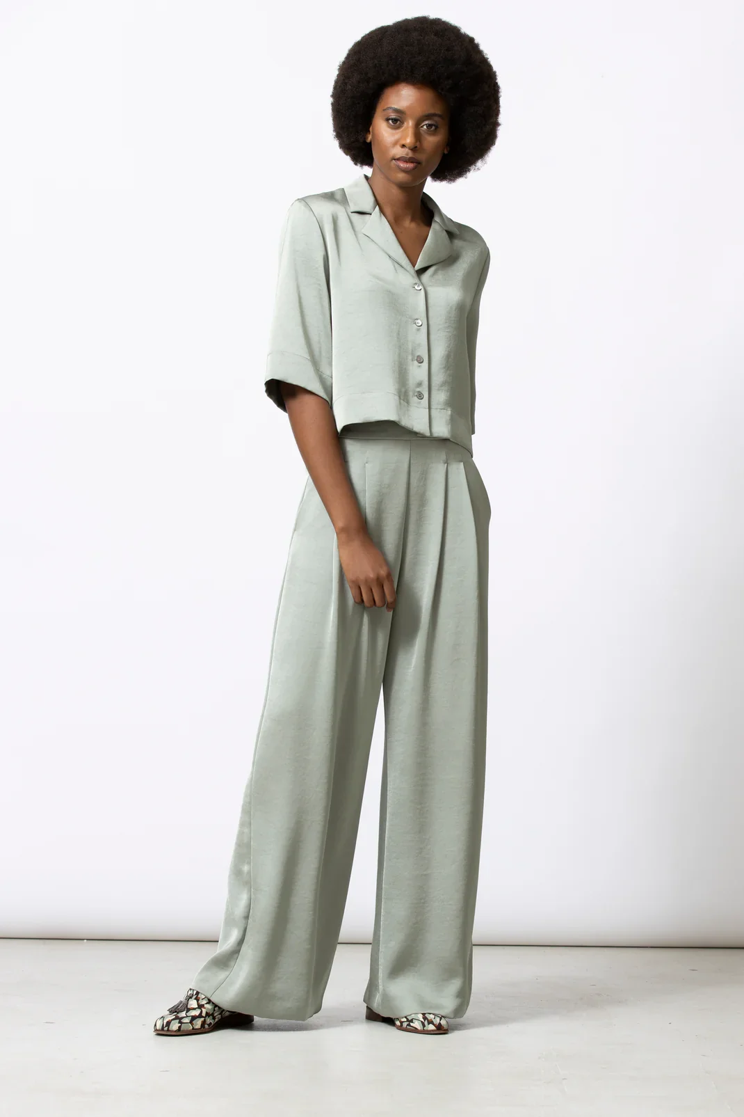 Broek Olijfgroen Gigue ( Rondo 228/525 ) - 51Dnspod | Smaakvolle damp – Verzendkosten vrij vanaf 40€ Broek Olijfgroen Gigue ( Rondo 228/525 ) - 51Dnspod | Smaakvolle damp – Verzendkosten vrij vanaf 40€